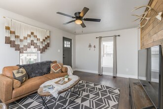 313 W San Miguel St in Colorado Springs, CO - Building Photo - Building Photo