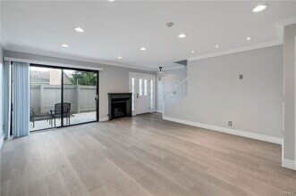 1425 Goodman Ave in Redondo Beach, CA - Building Photo - Building Photo