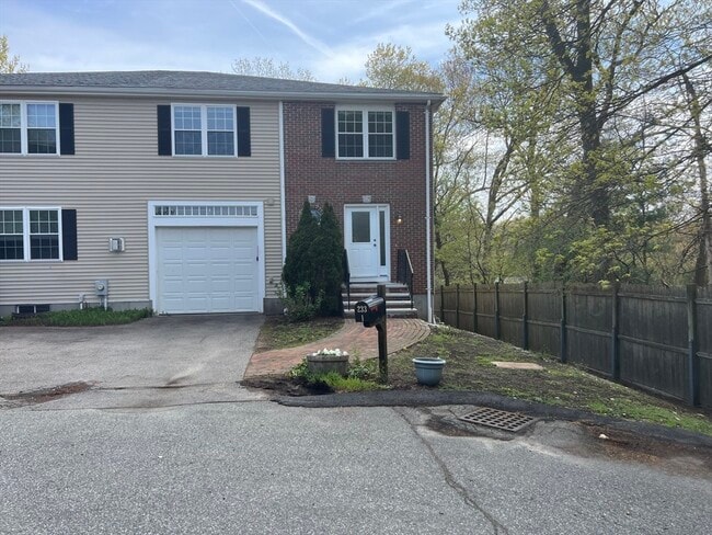 property at 233 St Mary St