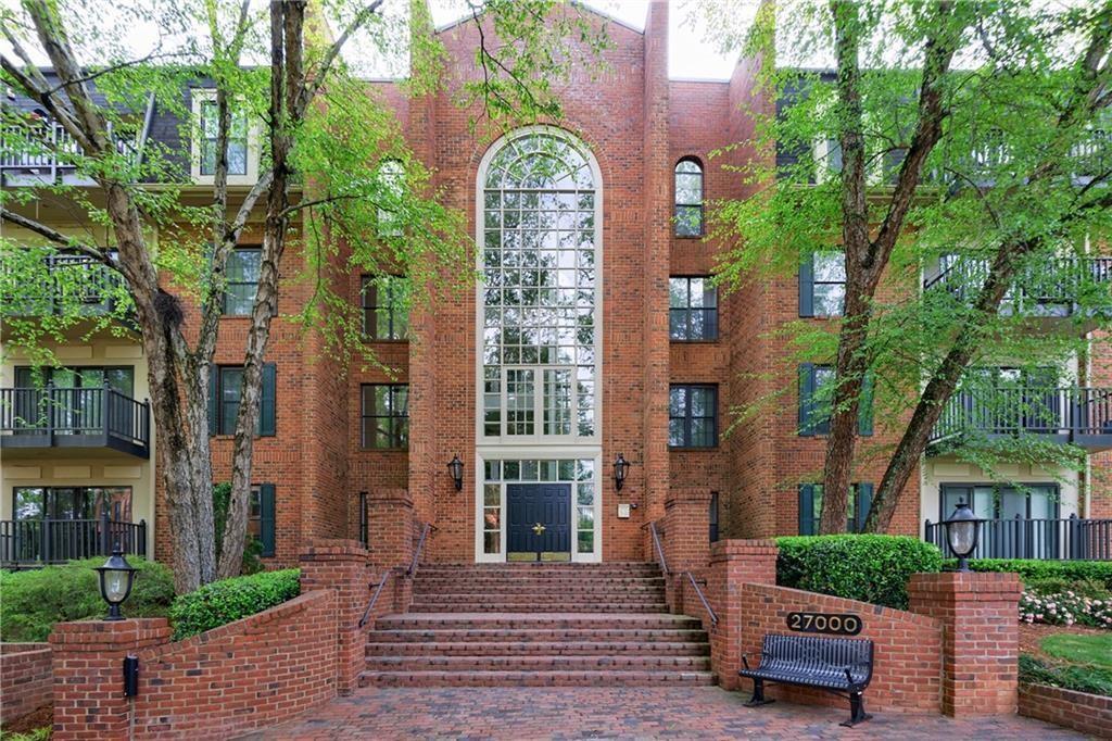 27306 Plantation Dr NE in Atlanta, GA - Building Photo