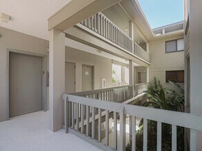 1001 Bay Rd in Vero Beach, FL - Building Photo - Building Photo
