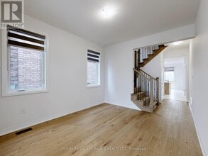 1127 Zircon Mnr in Pickering, ON - Building Photo - Building Photo
