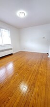 70 Hobart Pl in Totowa, NJ - Building Photo - Building Photo