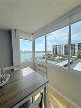 660 Island Way in Clearwater, FL - Building Photo - Building Photo