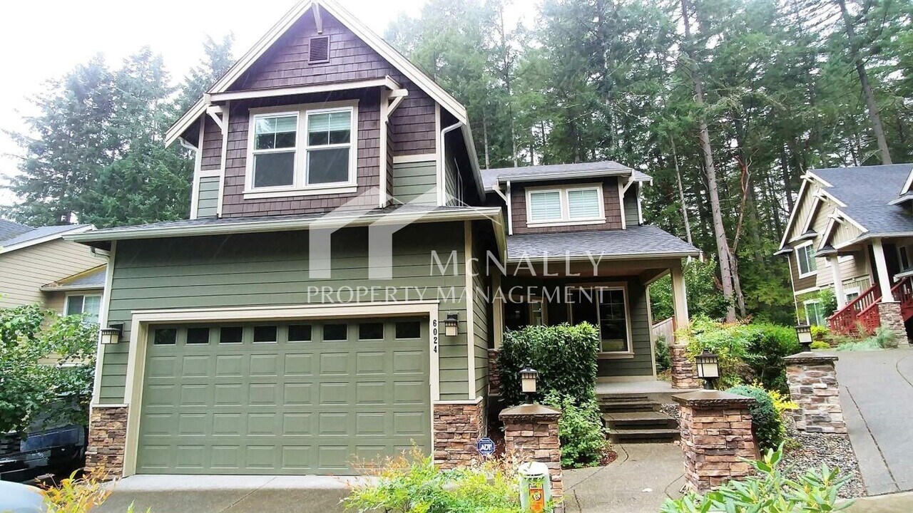 6024 77th Ave W in University Place, WA - Building Photo