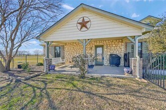 33 Windmill Dr in Tioga, TX - Building Photo - Building Photo