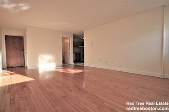 10 Armington St, Unit 4 in Boston, MA - Building Photo - Building Photo