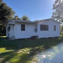 3401 LA-121 in Leesville, LA - Building Photo