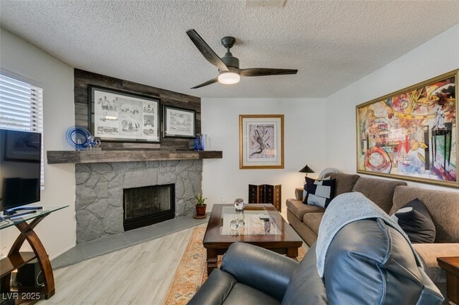 1005 Sulphur Springs Ln