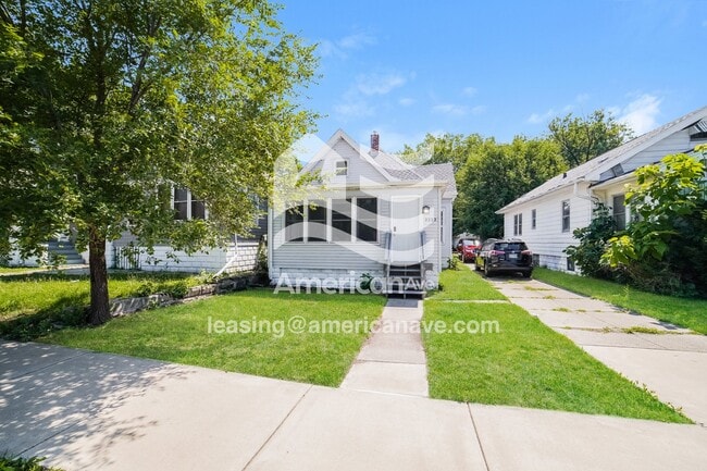 property at 2222 N Sheridan Rd