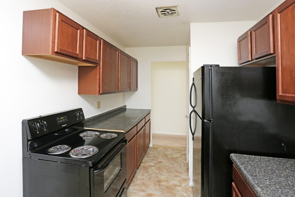 1612 C St SW Apartments and Nearby Cedar Rapids Apartments