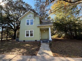 206 5th St in Chickasaw, AL - Building Photo