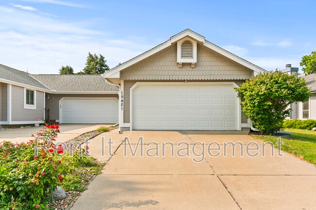 property at 15421 R St