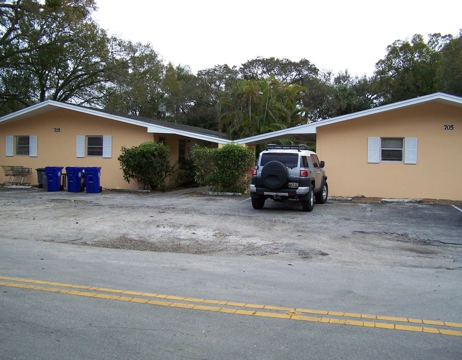 Ibis Apartments in Vero Beach, FL - Building Photo