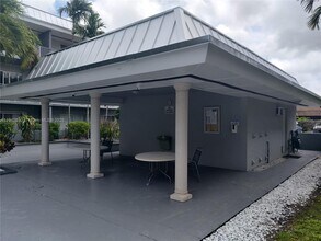 7403 SW 82nd St in Miami, FL - Building Photo - Building Photo