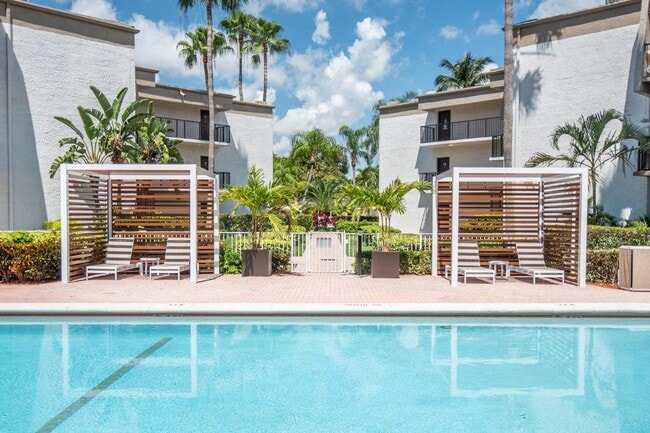 Legacy Harbour Key in Miami, FL - Building Photo - Building Photo