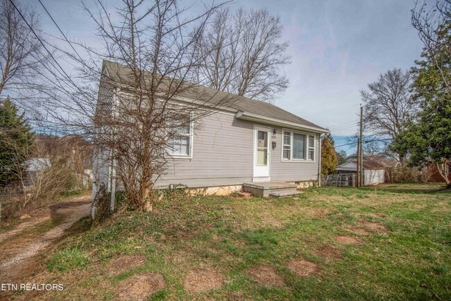 1039 Oglewood Ave in Knoxville, TN - Foto de edificio - Building Photo