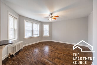 4540 W George St in Chicago, IL - Foto de edificio - Building Photo