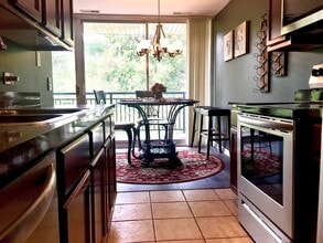 6020 Oakwood Dr in Lisle, IL - Building Photo - Building Photo