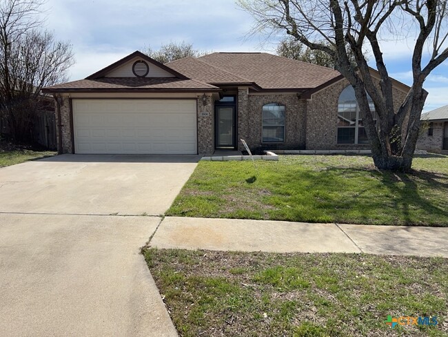 3906 Lone Oak Dr