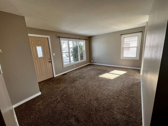 937 Gail Ave in Neenah, WI - Building Photo - Building Photo