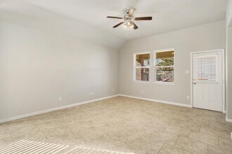 2722 Kaman Ln in Pearland, TX - Building Photo - Building Photo