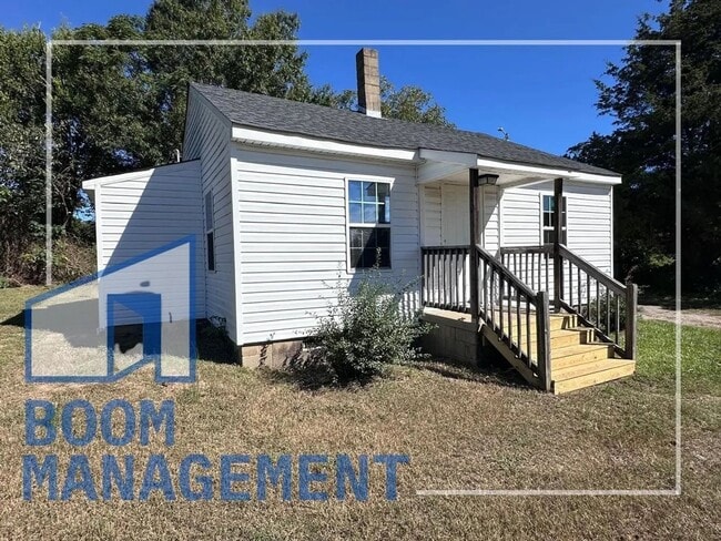 1867 Warrenton Rd in Henderson, NC - Building Photo - Building Photo