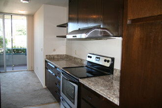 15 El Camino Real in Burlingame, CA - Building Photo - Building Photo