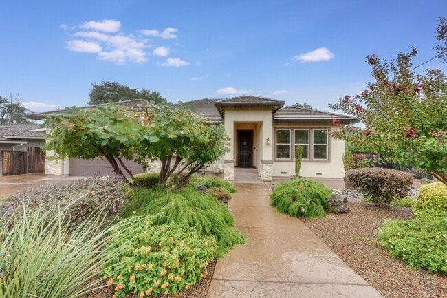 property at 8327 Lakeland Dr