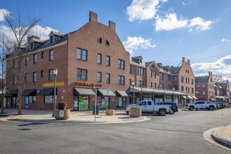 Dundalk Village in Baltimore, MD - Foto de edificio - Building Photo