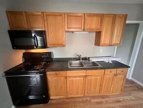 121 S Church St in Macungie, PA - Building Photo - Building Photo