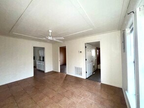 11991 S Edmondson Rd in Gentry, AR - Building Photo - Building Photo