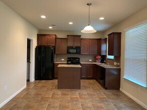 109 Sabine River Dr in Hutto, TX - Building Photo - Building Photo