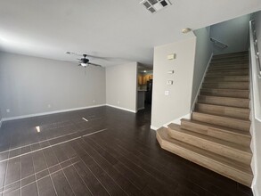 2049 Cary Grant Ct in Las Vegas, NV - Building Photo - Building Photo