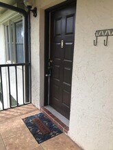 7250 Golf Colony Ct in Greenacres, FL - Building Photo - Building Photo