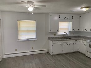 311 4th Ter, Unit A in Smithville, MO - Building Photo - Building Photo