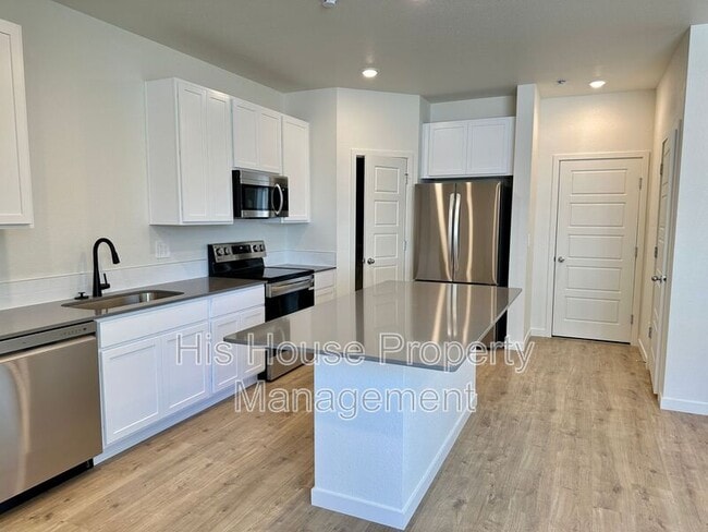 property at 3901 Canoe St