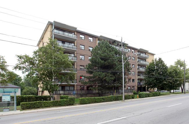 Bedford Towers in Toronto, ON - Building Photo - Building Photo