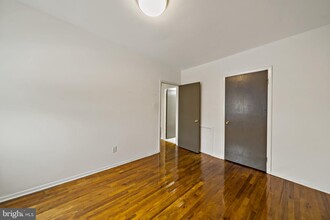 1214-16 Waverly Walk-Unit -301 in Philadelphia, PA - Building Photo - Building Photo