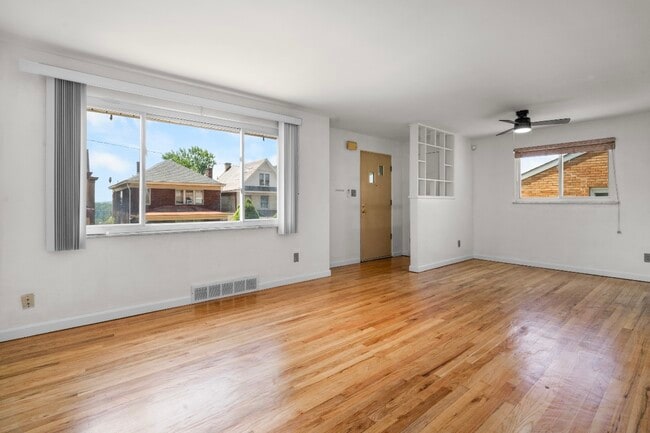 235 McKinley St in Pittsburgh, PA - Building Photo - Building Photo