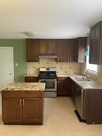 1208 Zeola St in Longview, TX - Building Photo - Building Photo