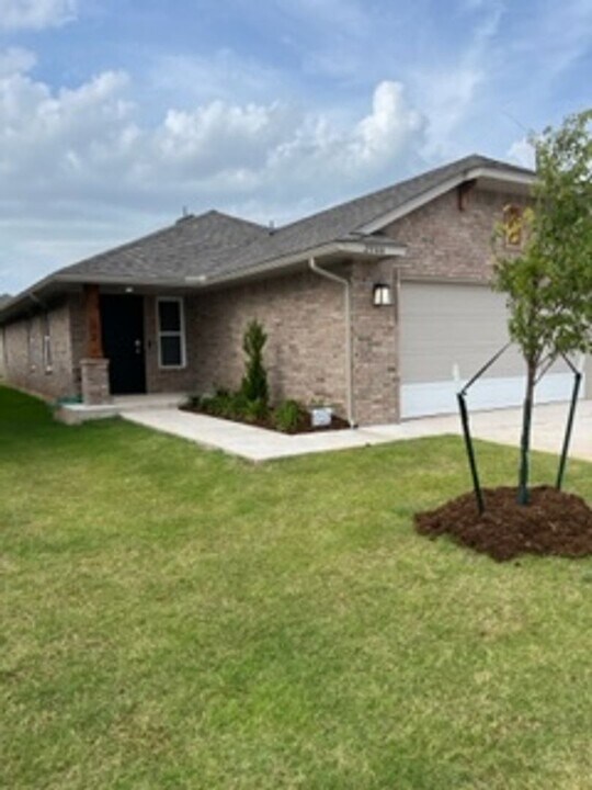2944 NW 196th Pl in Oklahoma City, OK - Foto de edificio