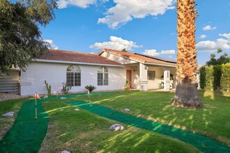 2880 E San Angelo Rd in Palm Springs, CA - Building Photo - Building Photo