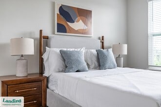 4902 Cosmos Cir, Unit 108 in Wimauma, FL - Foto de edificio - Building Photo