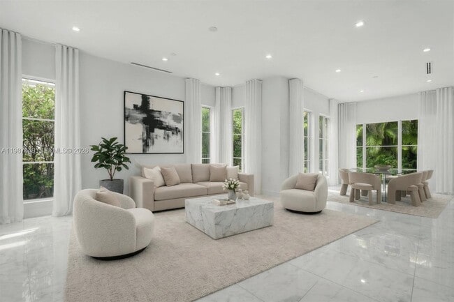 315 Santander Ave in Coral Gables, FL - Building Photo - Building Photo