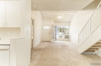 585 Mananai Pl in Honolulu, HI - Building Photo - Building Photo