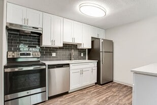 Elevate Woodstock in Woodstock, GA - Building Photo