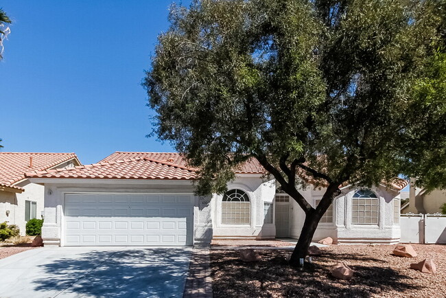 6364 Gentlewood Ave in Las Vegas, NV - Building Photo - Building Photo