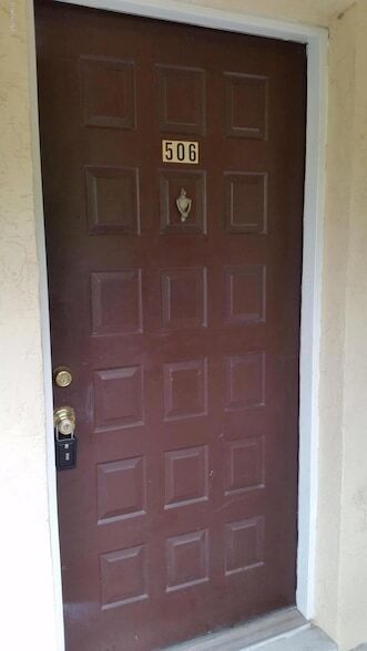 205 Palmetto Ave, Unit 506 in Merritt Island, FL - Foto de edificio
