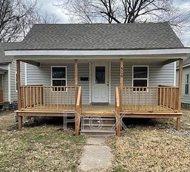 property at 1506 N Joplin St
